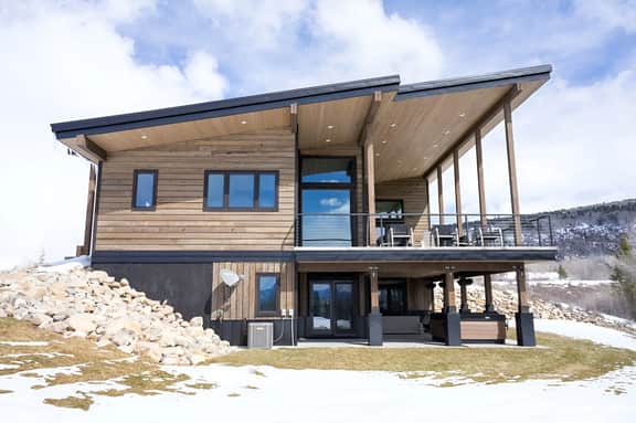 Mountain Modern Retreat w/Hot Tub