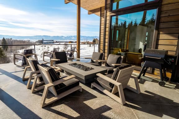 Mountain Modern Retreat w/Hot Tub